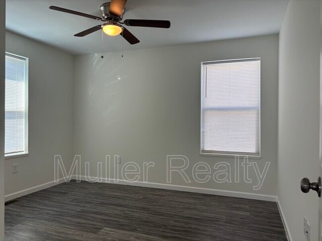 Building Photo - 1732 Jourolman Ave