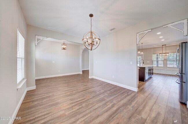 Building Photo - 742 Vista del Sol Ln