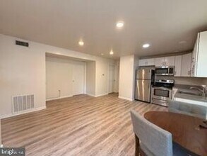 Building Photo - 450 Germantown Pike