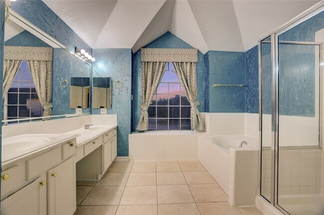 Building Photo - 2707 Sterling Fields Dr