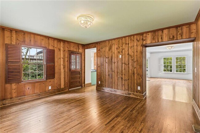 Building Photo - 197 Bolling Rd NE
