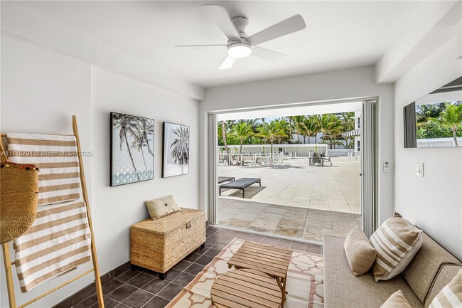 Building Photo - 4925 Collins Ave