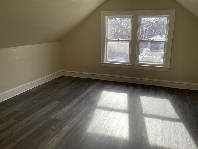 Building Photo - 4228 W Bonny Pl