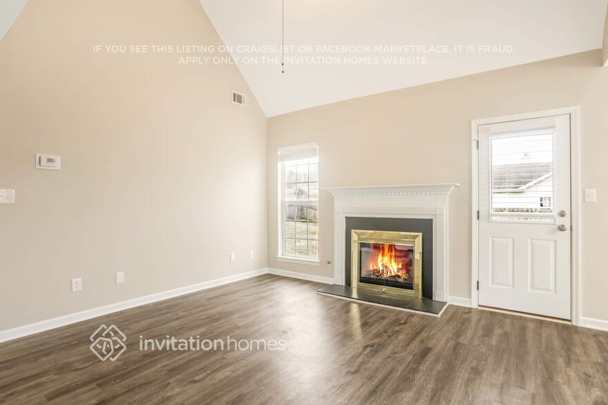 Building Photo - 1009 Meadow Glen Cir