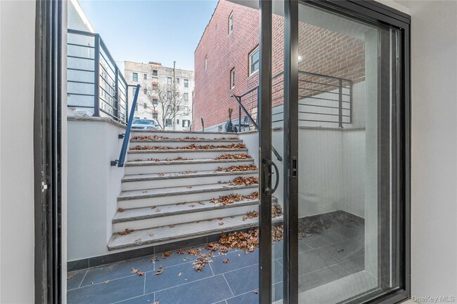 Building Photo - 21-34 33rd St