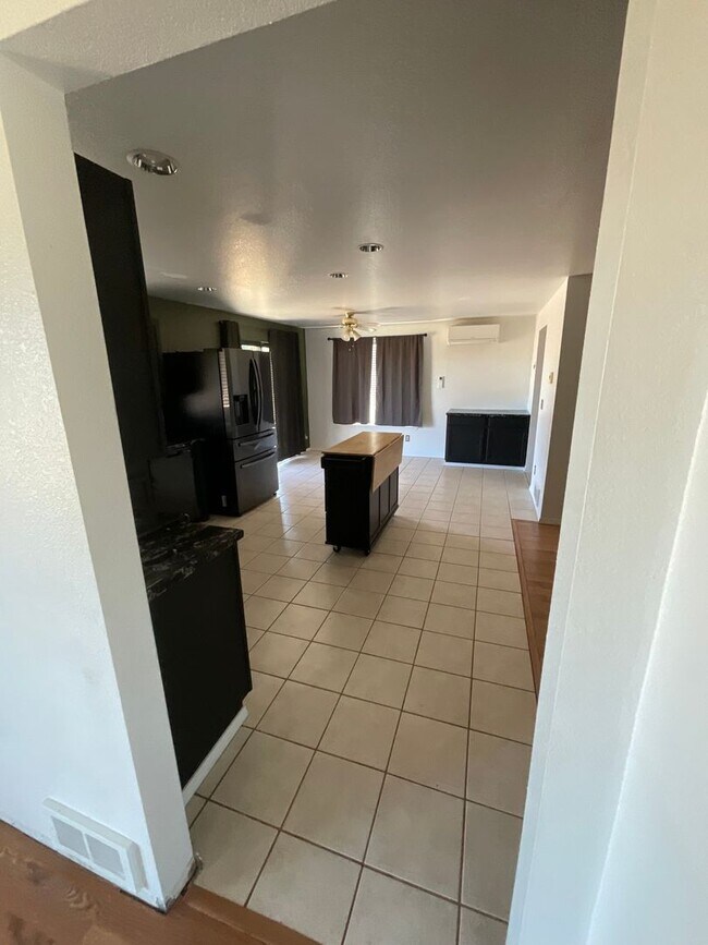 Building Photo - 9018 Andes Ct