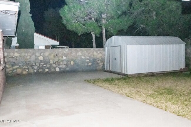 Building Photo - 11416 Lake Ozarks Dr