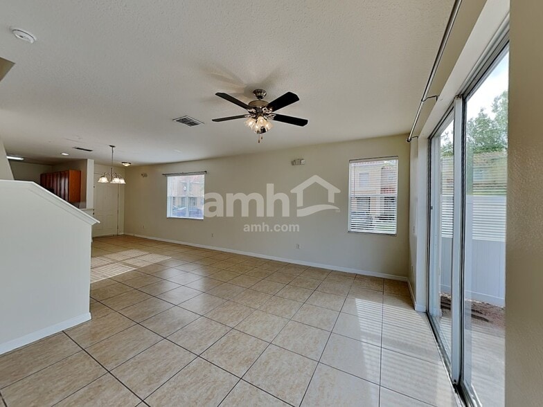 Building Photo - 5500 Paradise Cay Cir