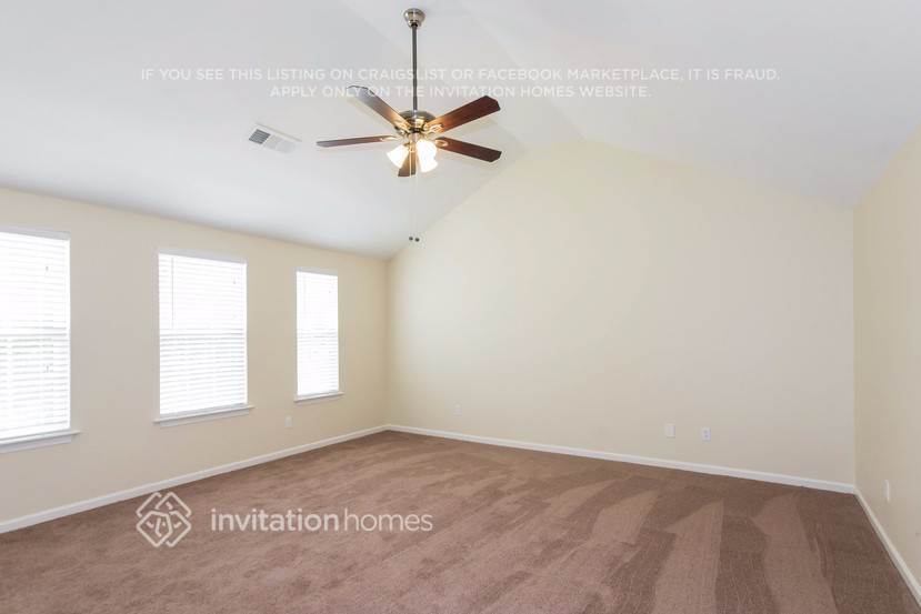 Building Photo - 216 Nellie Yale Pl