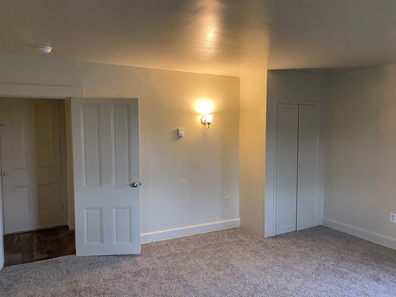 Building Photo - 10 Stoltzfus Ln