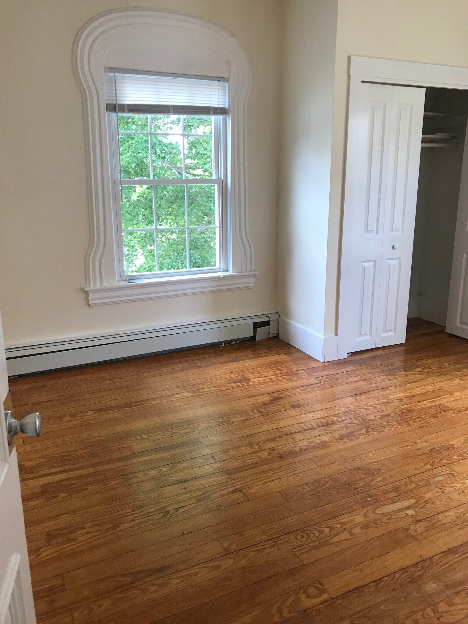 Building Photo - 72 Varney St