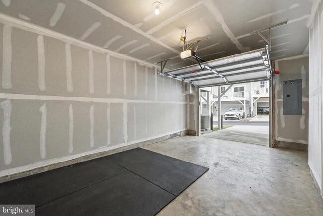 Building Photo - 336 Mineral Springs Rd