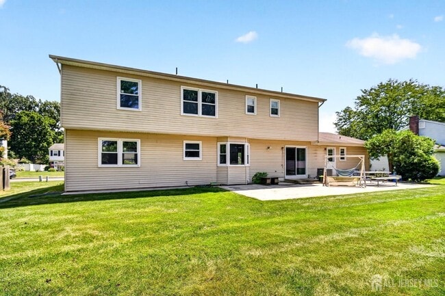 Building Photo - 12 Mershon Ln