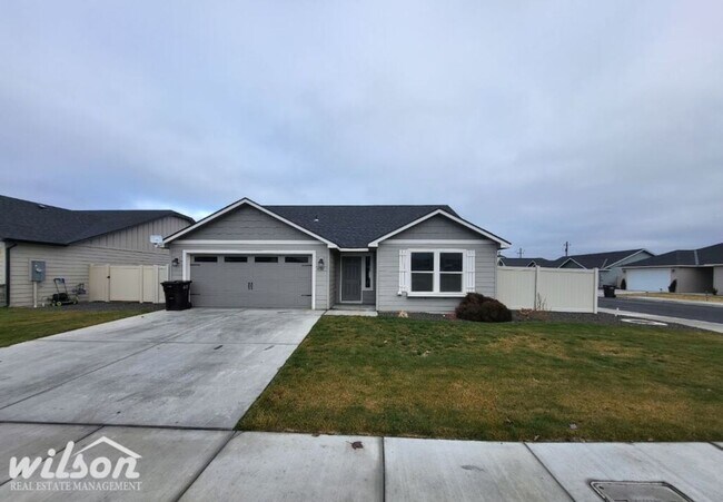 Primary Photo - West Valley Home with Underground Sprinkle...