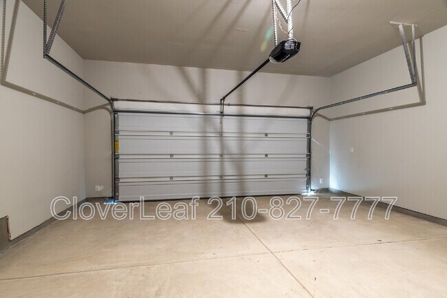 Building Photo - 275 Kinsley Wy