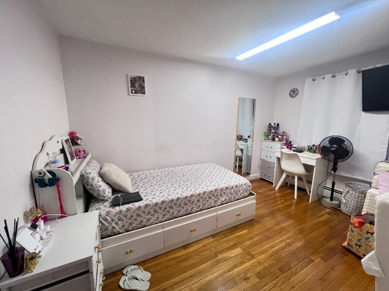 Building Photo - 35 Montvale Ave