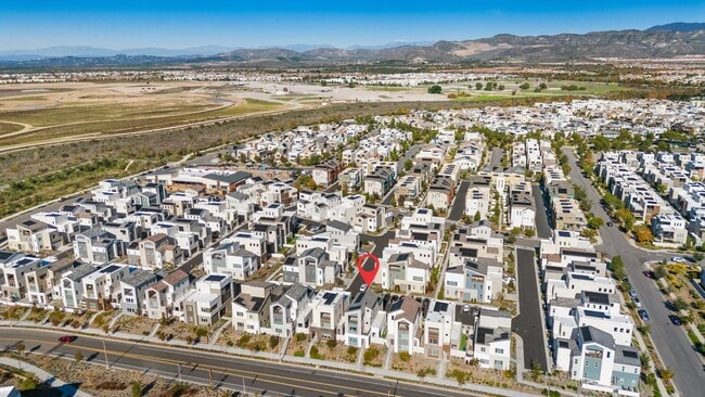 Building Photo - 408 Treble: Modern 4BR + Loft in Great Park, Irvine