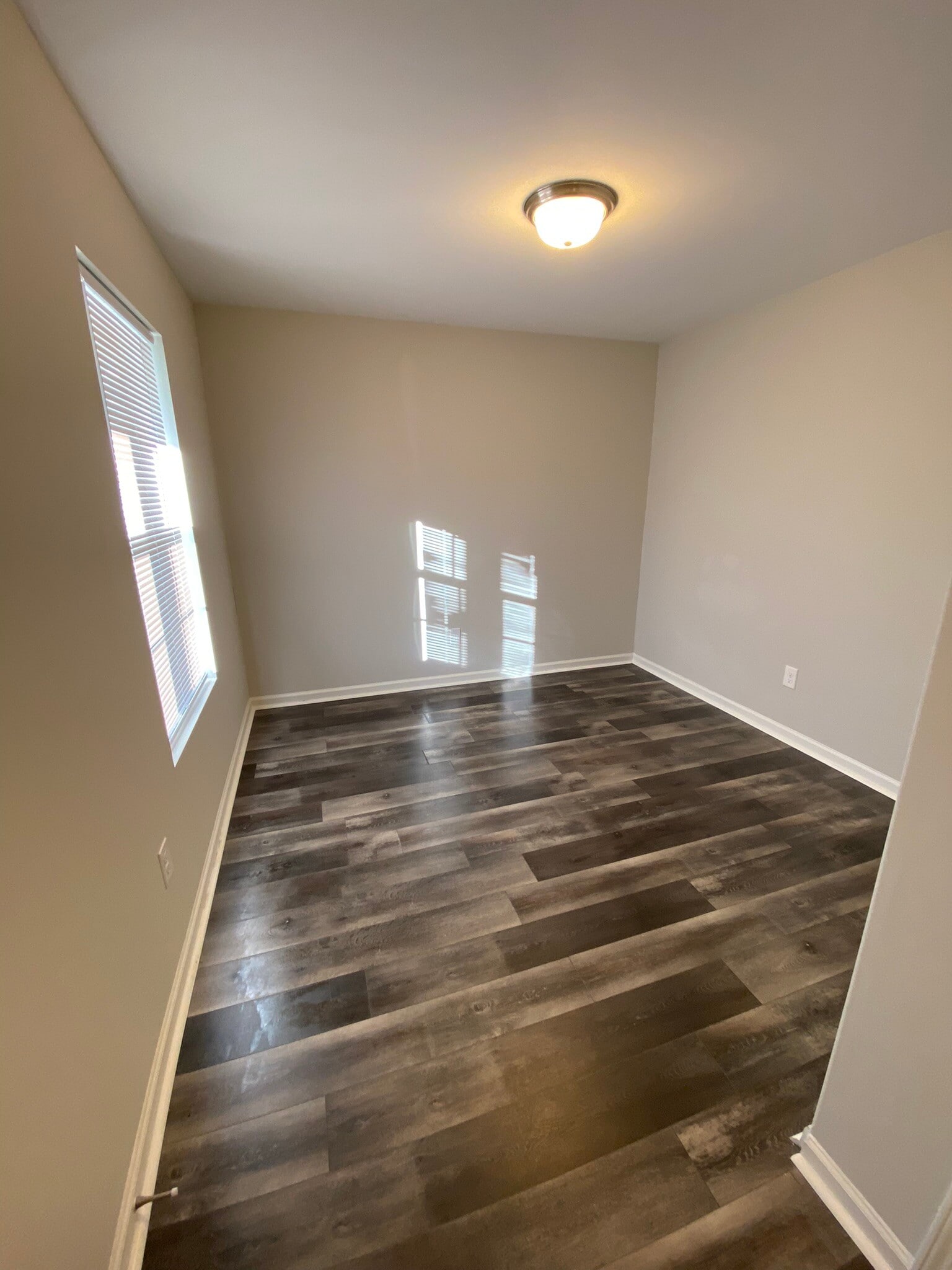 Den or office space - 2036 East Park Dr