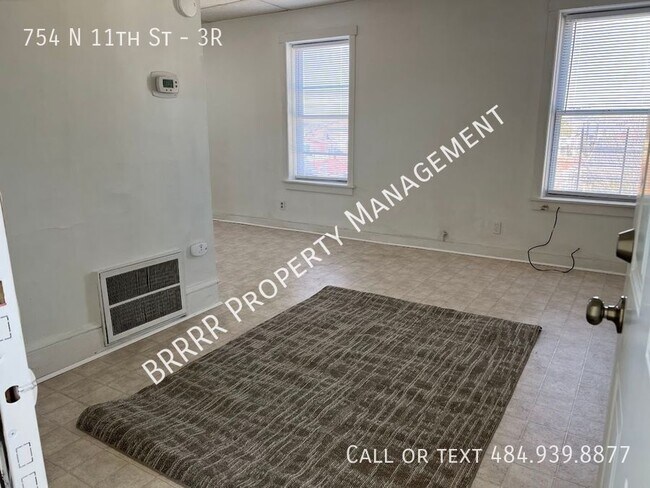 Building Photo - 754 N 11th St
