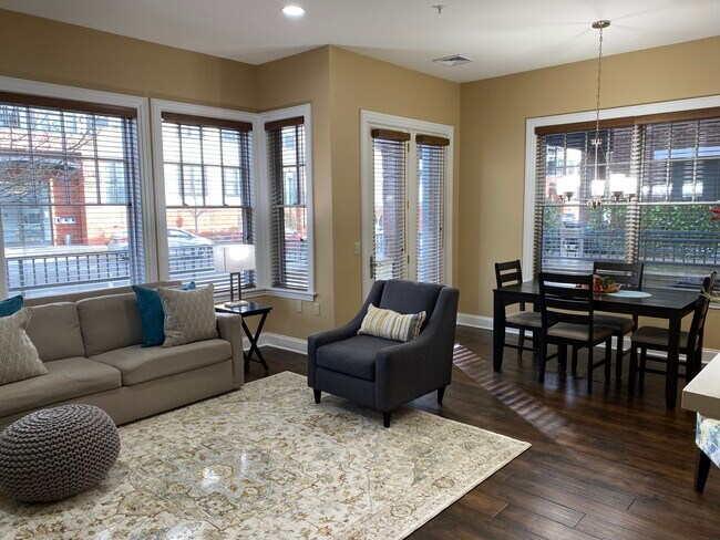 Building Photo - 30 Whistler Ct