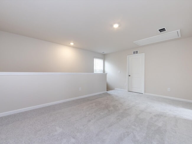 Building Photo - 1048 Old Trade St