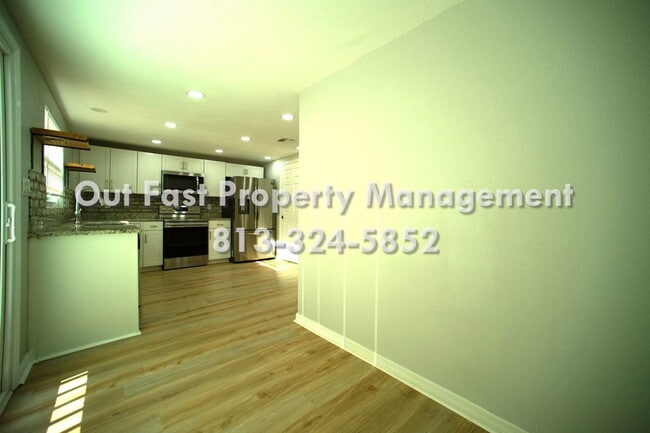 Building Photo - 4811 N 30th St