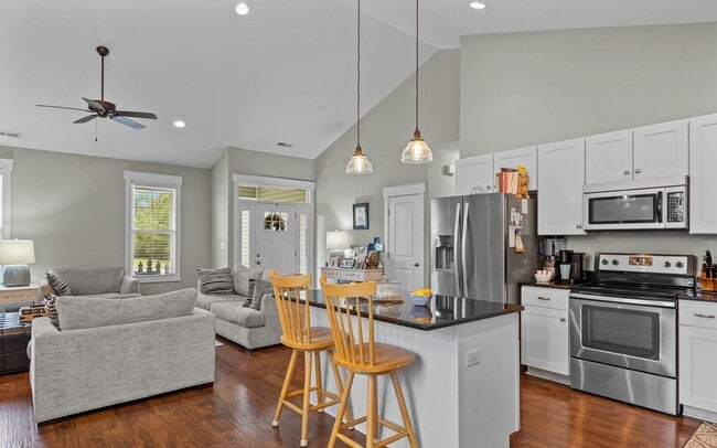 Building Photo - 112 Meadowbrook Ct