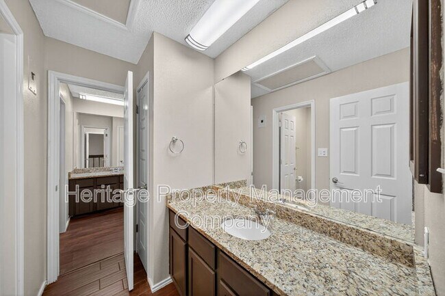 Building Photo - 4107 Medical Dr