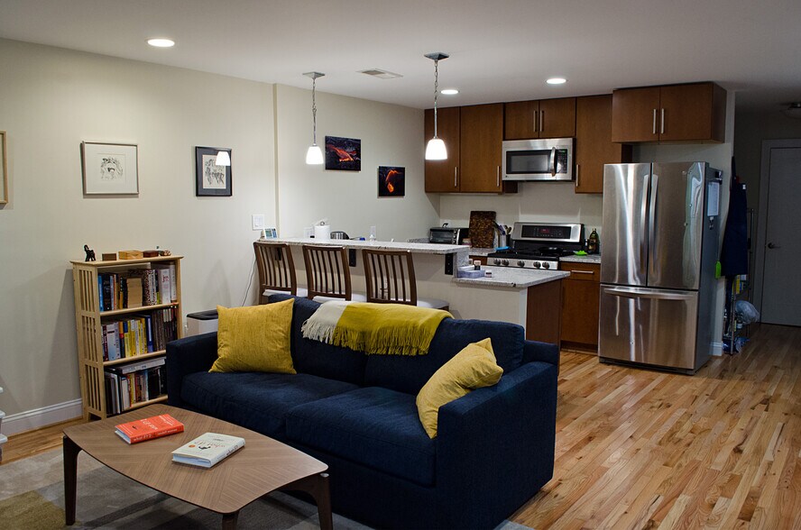 Building Photo - 3547 10th St NW