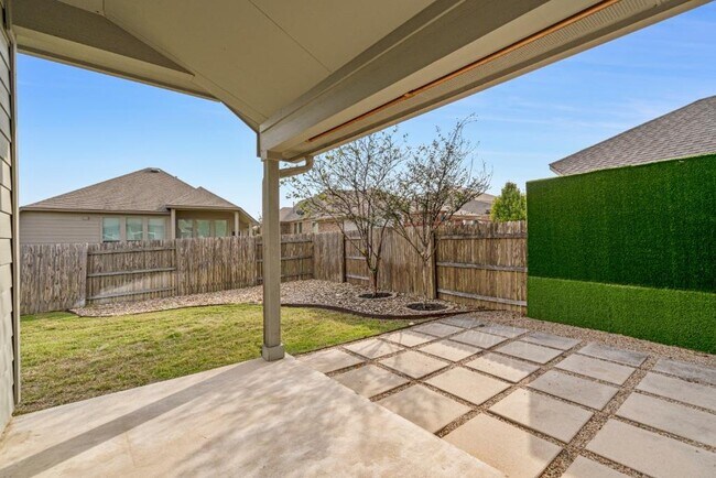 Building Photo - 2923 Bluffstone Dr