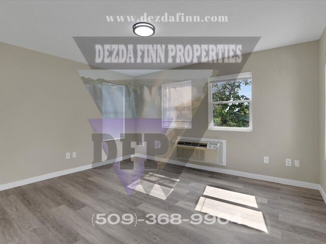 Building Photo - Charming 4-Bedroom Home with Modern Update...