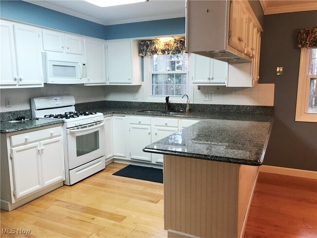 Building Photo - 33403 Cromwell Dr