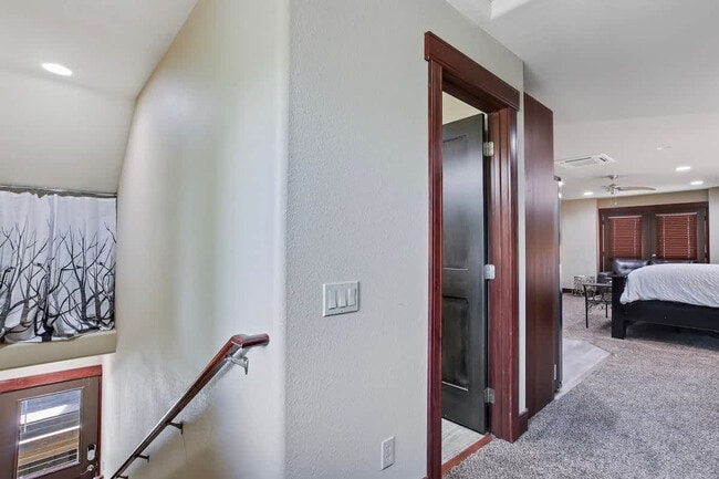 Building Photo - 712 Broken Rein Rd