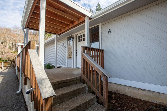 Building Photo - 332 Birch