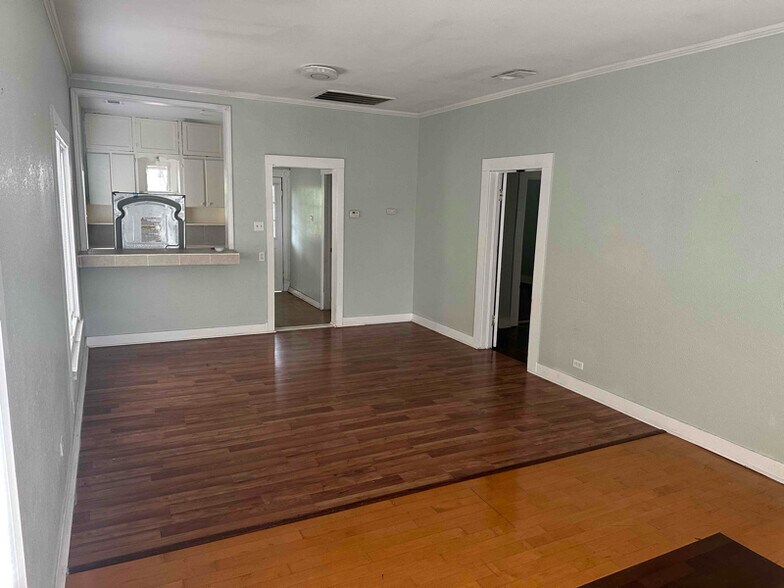 Building Photo - 138 Morrill Ave