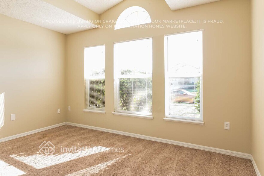 Building Photo - 3277 Bellingham Dr