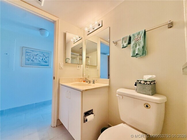 Building Photo - 8800 S Ocean Dr