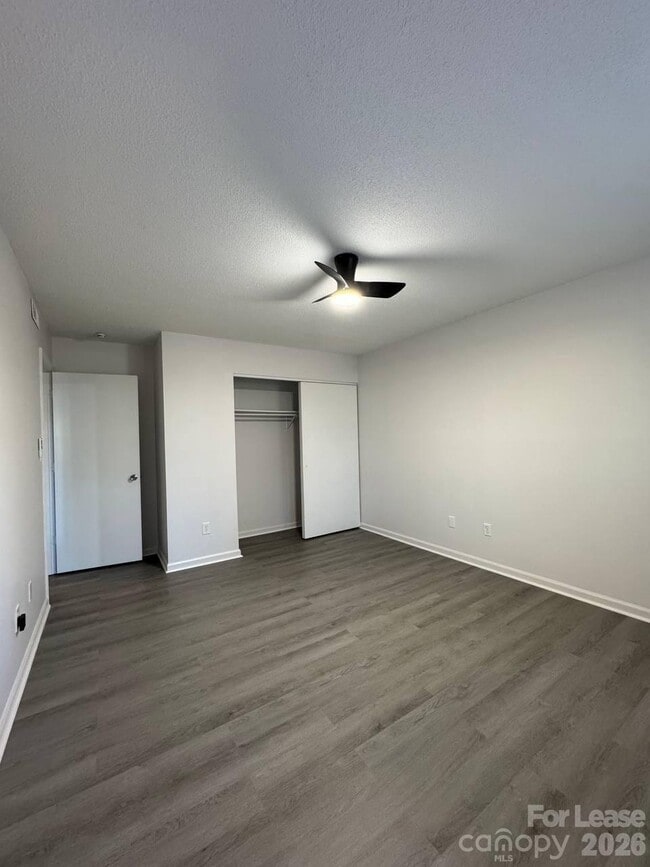 Building Photo - 1466 Riverwood Ct