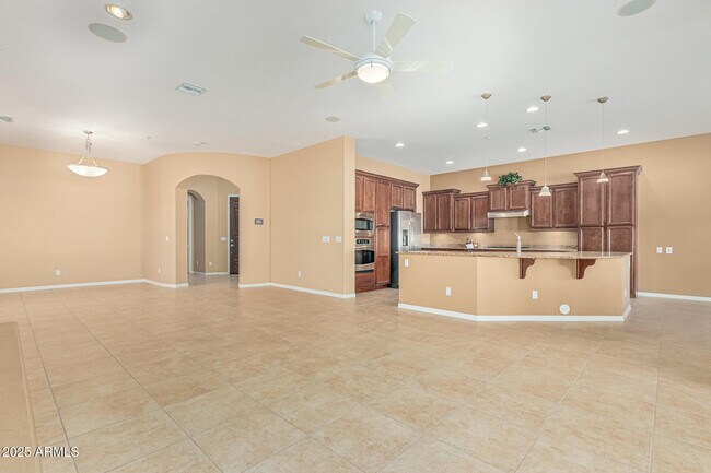 Building Photo - 14806 Luna Cir