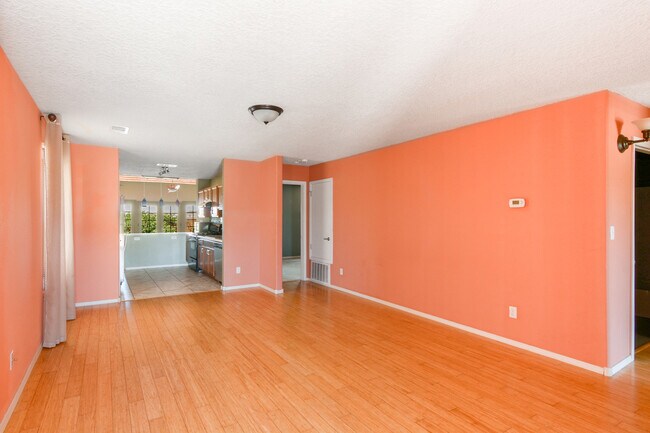 Building Photo - Three Bedroom, 2 Bathroom in newer Subdivision