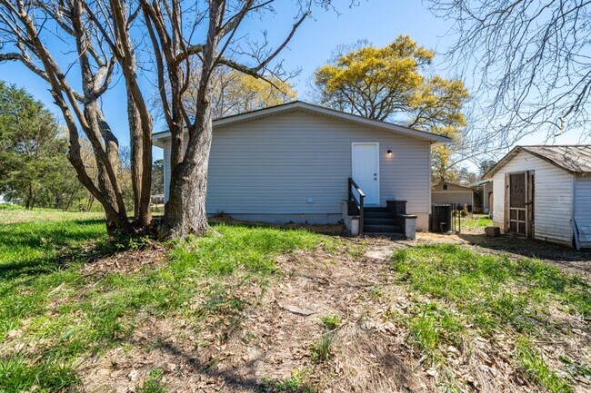 Building Photo - Move in Promo- $300 off First Month's Rent! Renovated 3BR Gem in Dora!