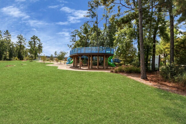 Building Photo - 17770 Misty Brk Ln