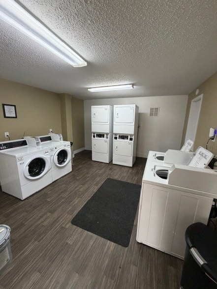 Primary Photo - 5123 Ryan Rd