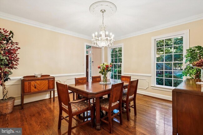 Building Photo - 9454 Newbridge Dr