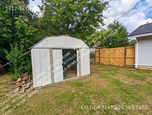 Building Photo - Cute House close to Veterans Memorial Parkway