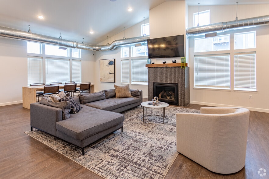 Community Room - Sawyer Pointe