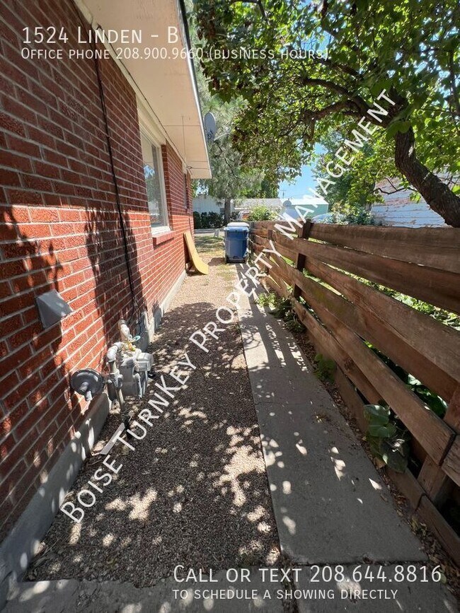 Building Photo - 1524 Linden-B