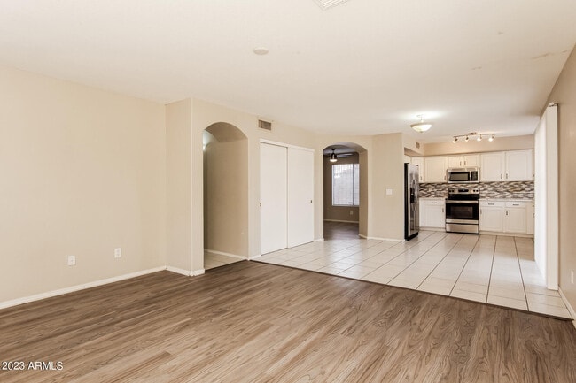 Building Photo - 12846 W Roanoke Ave