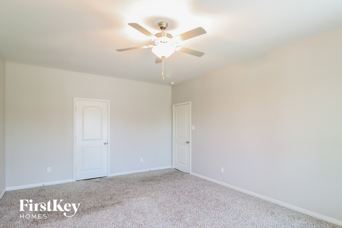 Building Photo - 13629 Lansman Dr
