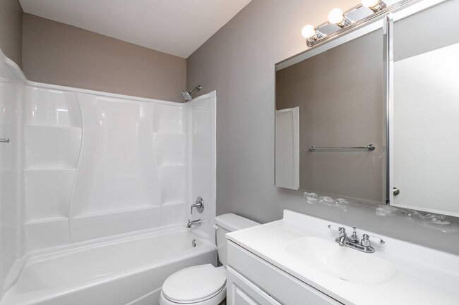 Building Photo - 4300-4302 Mount Carmel Lane